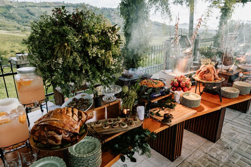Buffet Catleya — abundancia y naturaleza