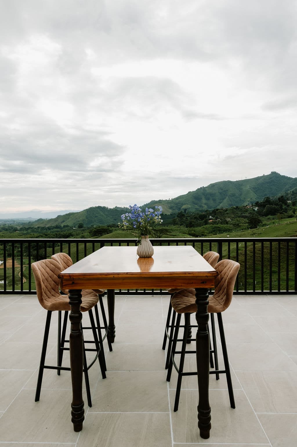 Terraza con vista a la montaña Catleya